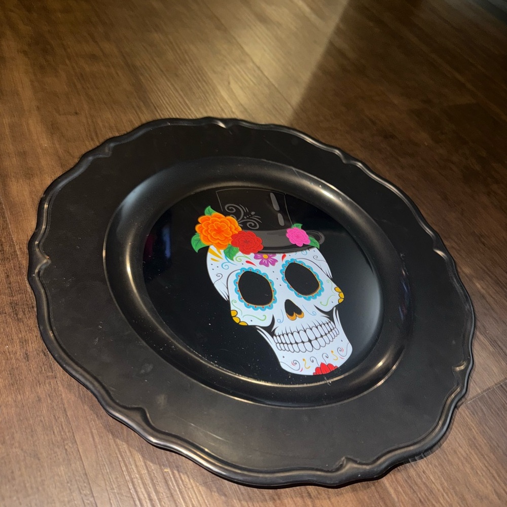 Black Skull Party Plate